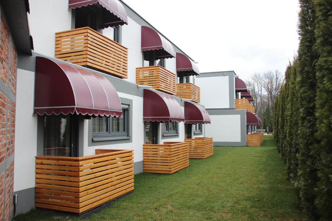 Hotel Lh Boardinghouse Gmbh - Wi Dahaam Küps Exteriér fotografie